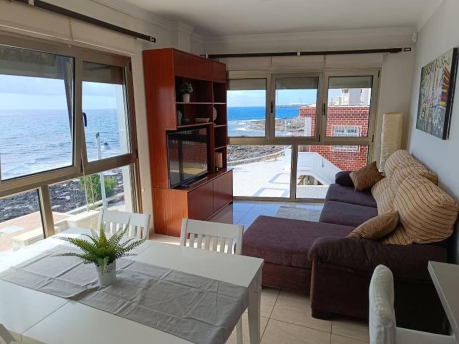 Apartamento En Arinaga En Primera Linea Exteriör bild