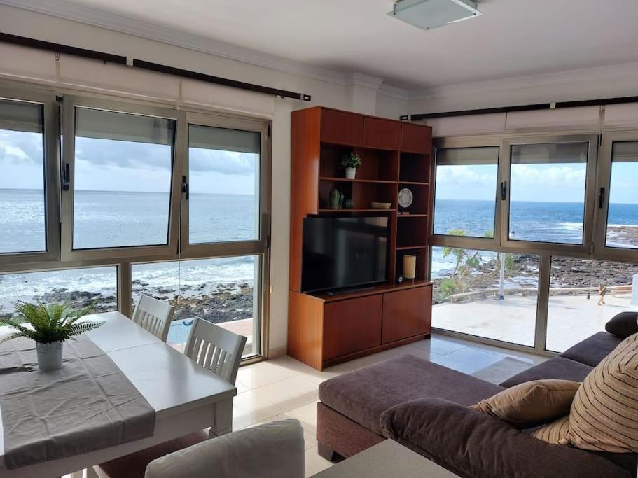 Apartamento En Arinaga En Primera Linea Exteriör bild